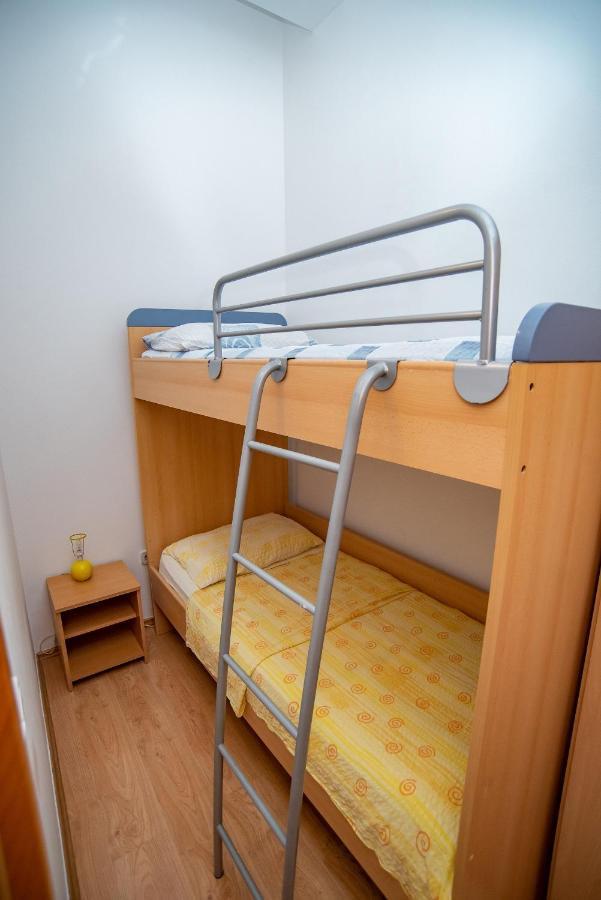 Apartments By The Sea Sumpetar, Omis - 2808 Zewnętrze zdjęcie