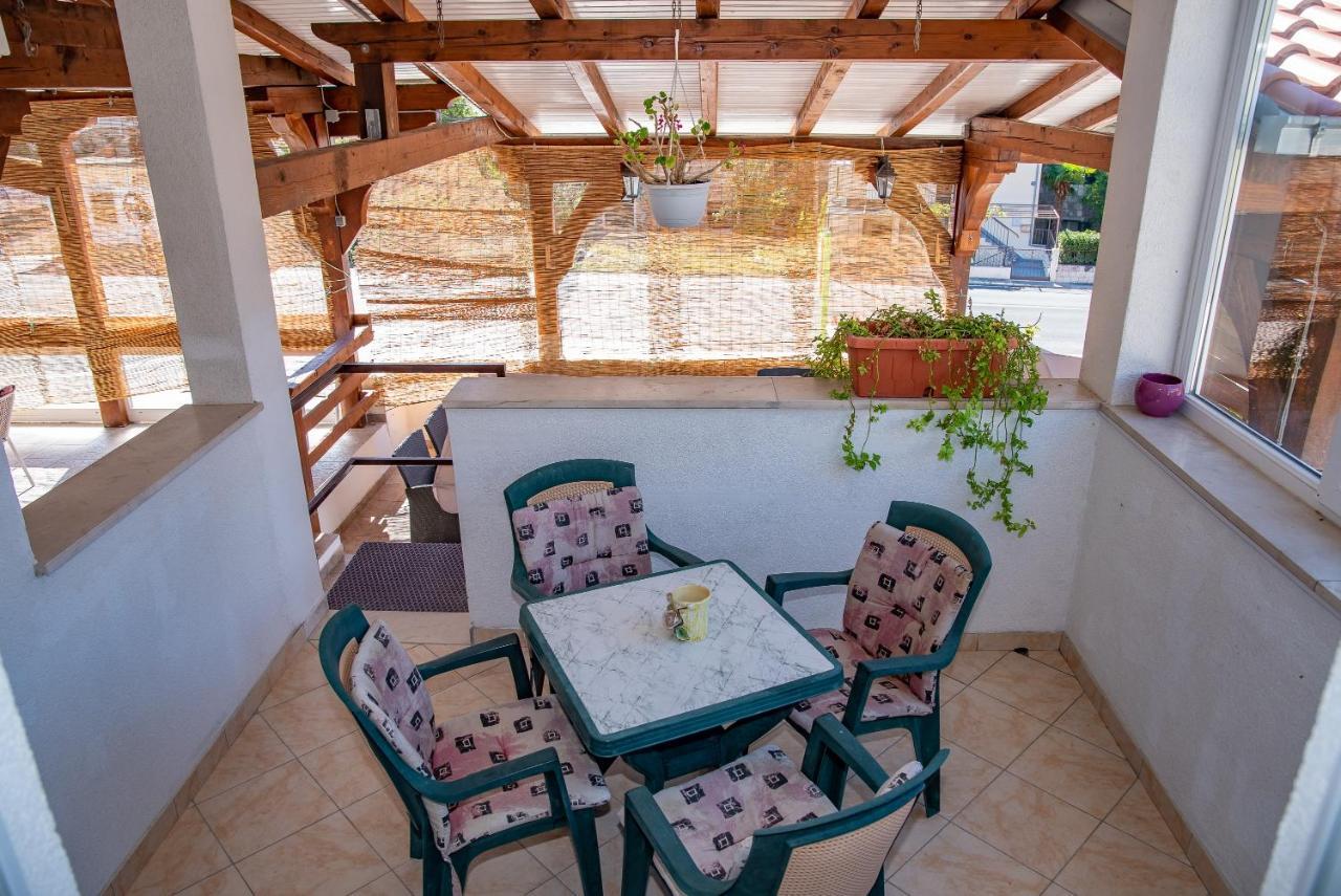 Apartments By The Sea Sumpetar, Omis - 2808 Zewnętrze zdjęcie